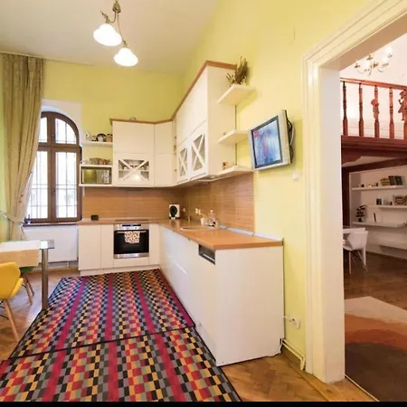 Rhea Loft Old Town Апартаменти