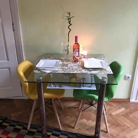 Rhea Loft Old Town Брашов