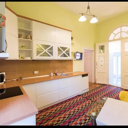 Rhea Loft Old Town Апартаменти *