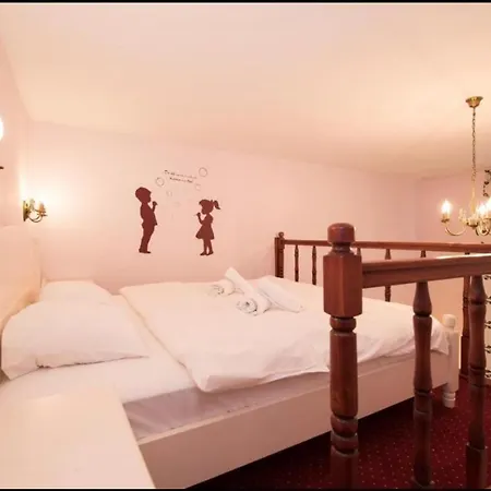 Rhea Loft Old Town *