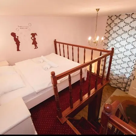 Rhea Loft Old Town *