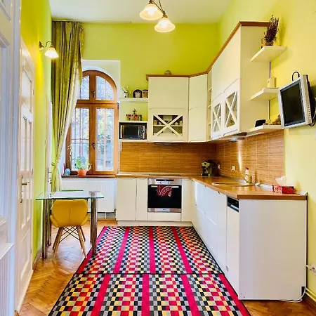 Rhea Loft Old Town