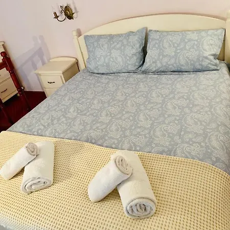 Апартаменти Rhea Loft Old Town Брашов